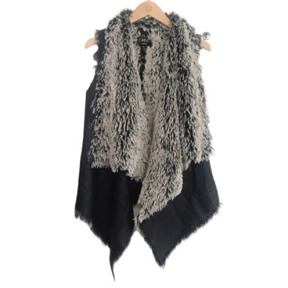 DOLCE CABO Vest Black Faux Fur
